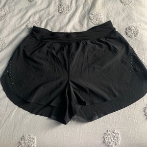 Lululemon find your pace shorts 3”
